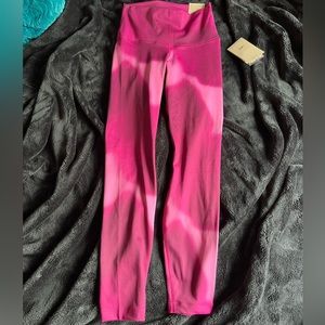 NWT!! Nike Magenta Yoga Leggings
